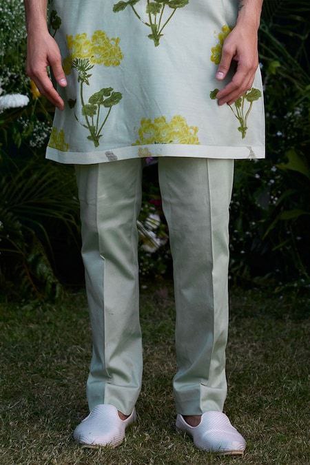 TRENDY  MIST GREEN FLORAL BLOCK PRINTED KURTA PAJAMA SET FOR MENS