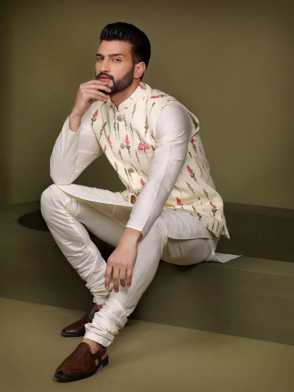 TRENDY WHITE KURTA JACKIET PRINTED BOTANICAL BUNDI KURTA SET