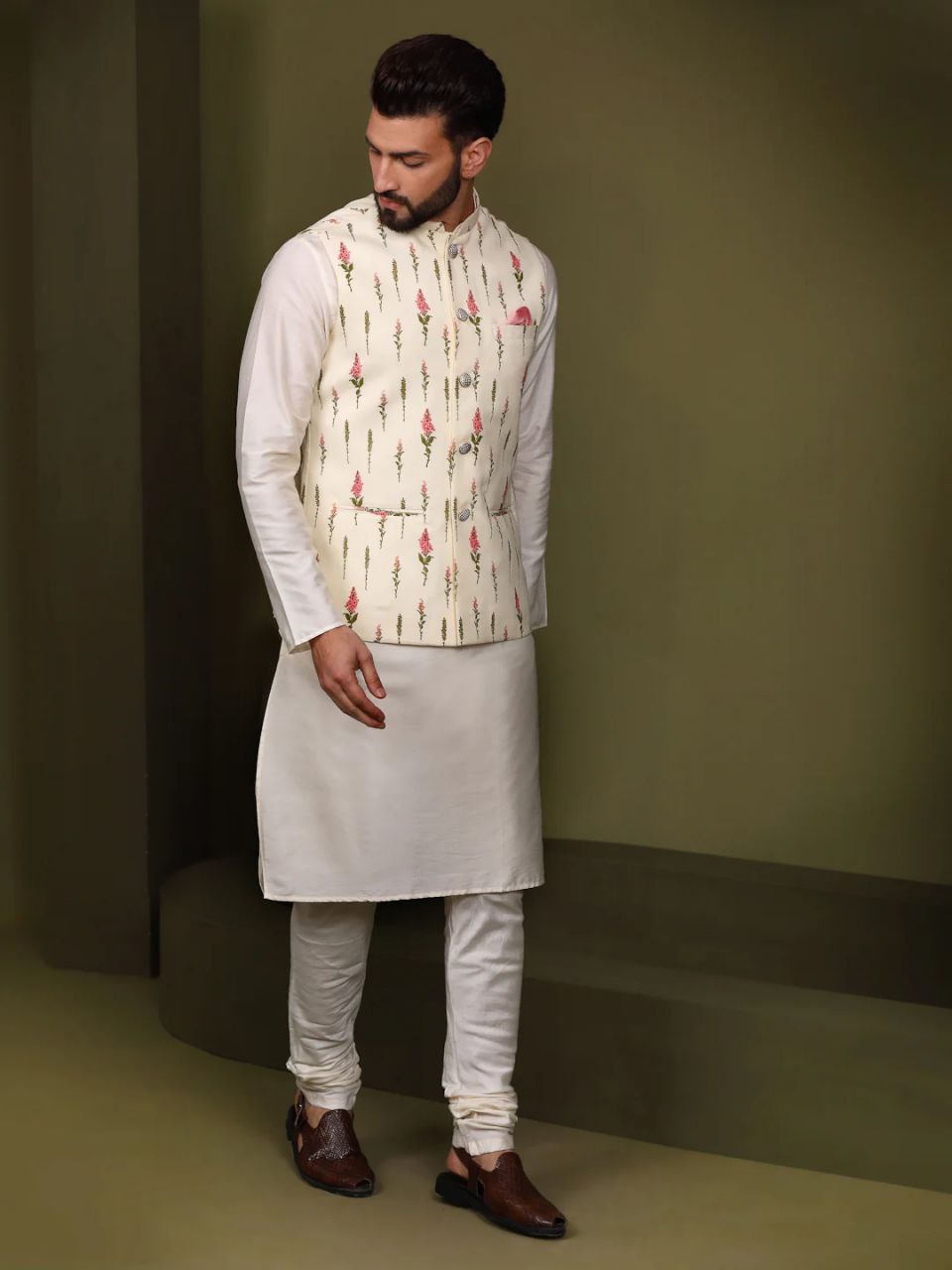 TRENDY WHITE KURTA JACKIET PRINTED BOTANICAL BUNDI KURTA SET