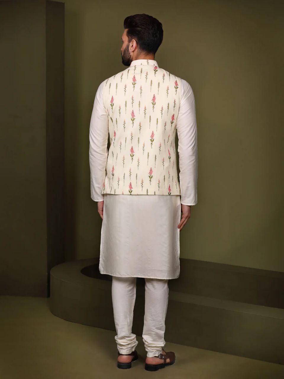 TRENDY WHITE KURTA JACKIET PRINTED BOTANICAL BUNDI KURTA SET