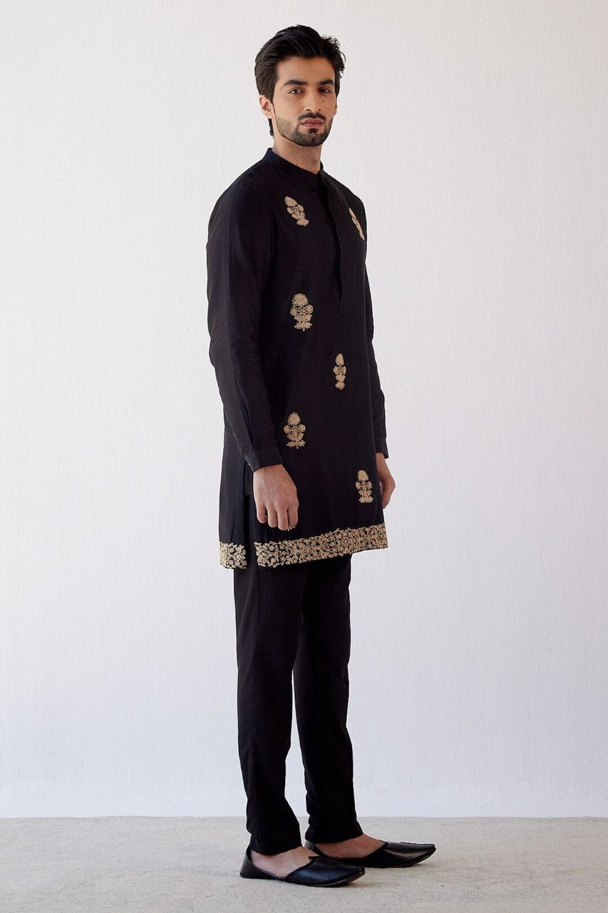 TRENDY STYLISH BLACK EMBRODRY KURTA WITH BLACK PAJAMA