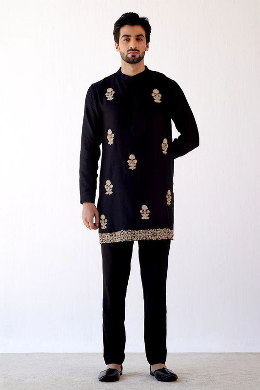 TRENDY STYLISH BLACK EMBRODRY KURTA WITH BLACK PAJAMA