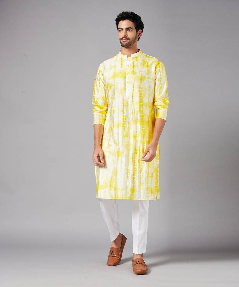 TRENDY  KURTA TIE & DAY WHITE & WHITE PRINTED KURTA PAJAMA SET FOR MEN'S
