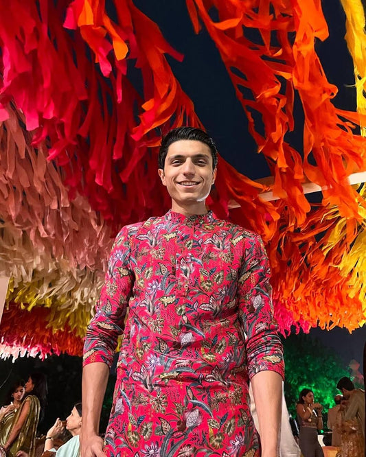 TRENDY RED FLORAL PRINTED KURTA PAJAMA SET