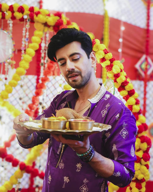 PURPLE WHITE THERD EMBROIDERED WORK KURTA PAJAMA