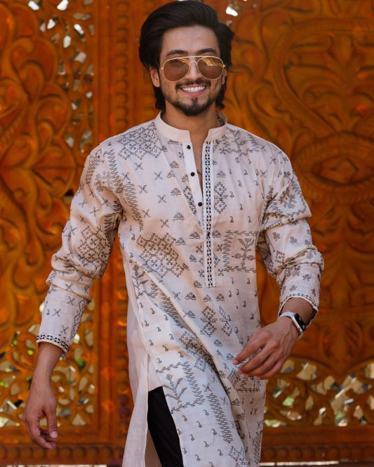PASHMINA OFFWHITE & BLACK PRINTED KURTA WITH PAJAMA SET