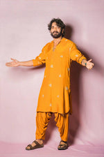 TRENDY NAGARJUNA RAO IN NARANGI AFSAL KURTA WITH PAJAMA SET FOR MEN