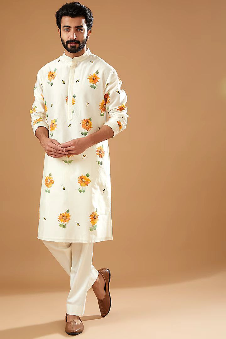 TRENDY IVORY CHANDERI HANDLOOM PRINTED KURTA PAJAMA SET FOR MEN'S