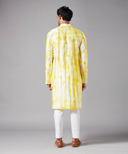 TRENDY  KURTA TIE & DAY WHITE & WHITE PRINTED KURTA PAJAMA SET FOR MEN'S