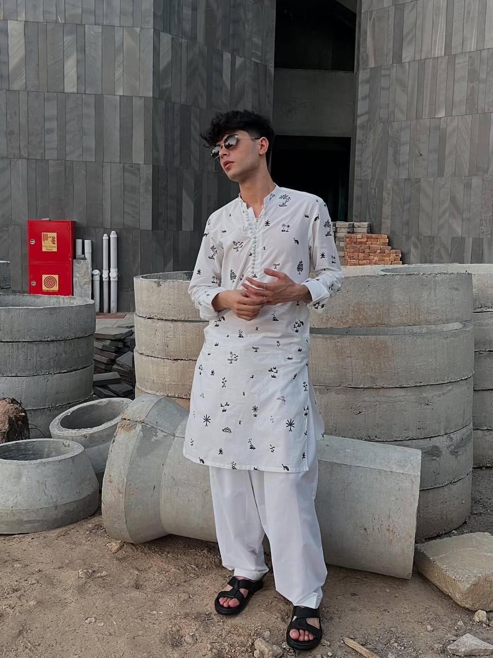 WHITE SILK KURTA WITH BLACK THERD EMBROIDERY
